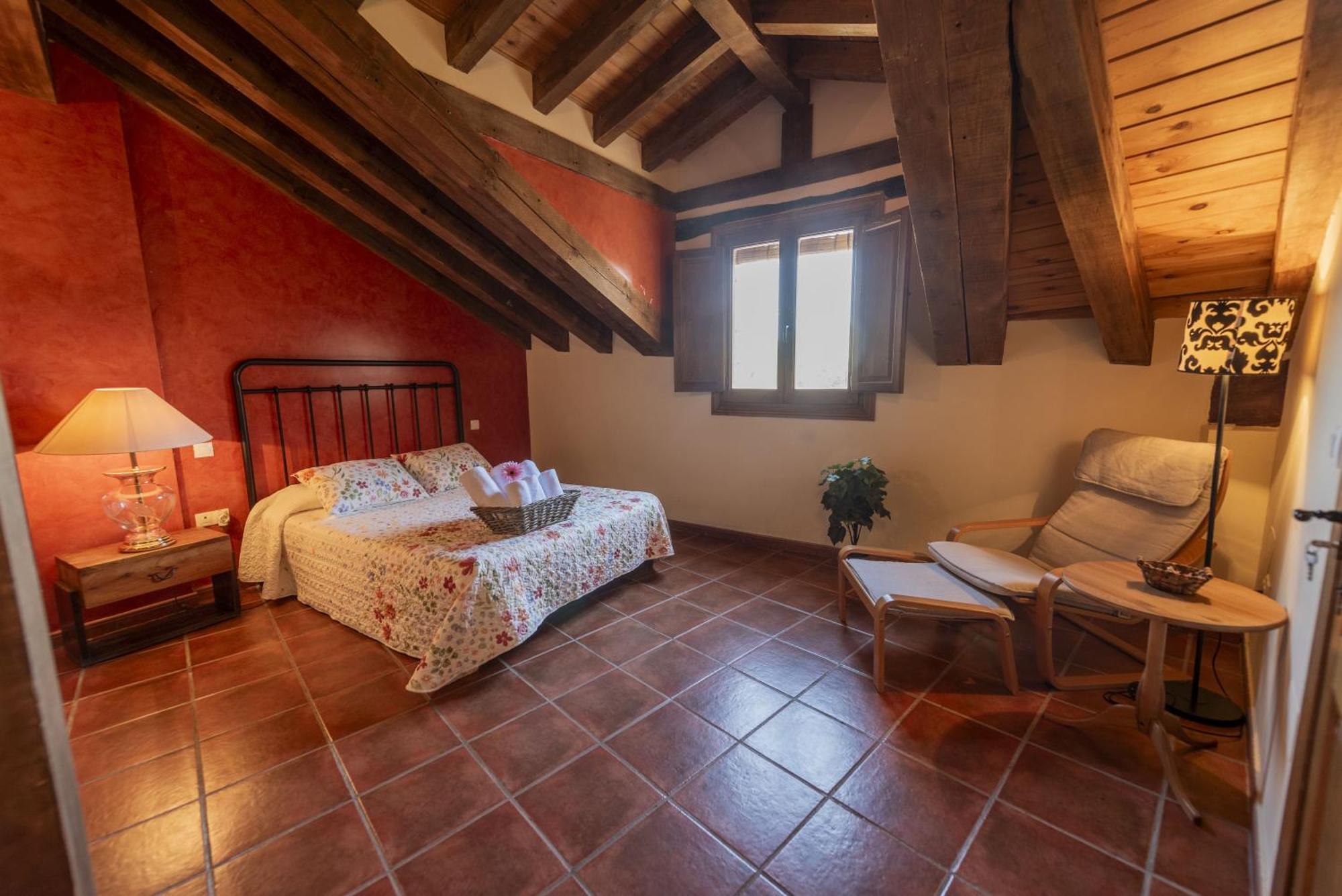 La Hacendera Entre Hoces - 20-28Pax-10 Hab Con Banos En Suite Maderuelo Kültér fotó