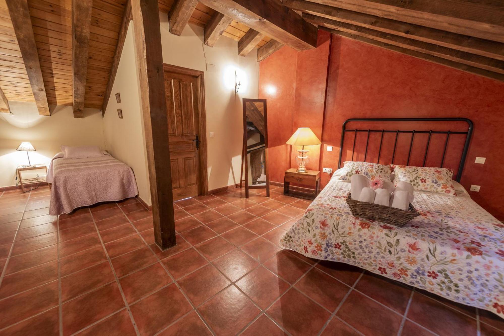 La Hacendera Entre Hoces - 20-28Pax-10 Hab Con Banos En Suite Maderuelo Kültér fotó
