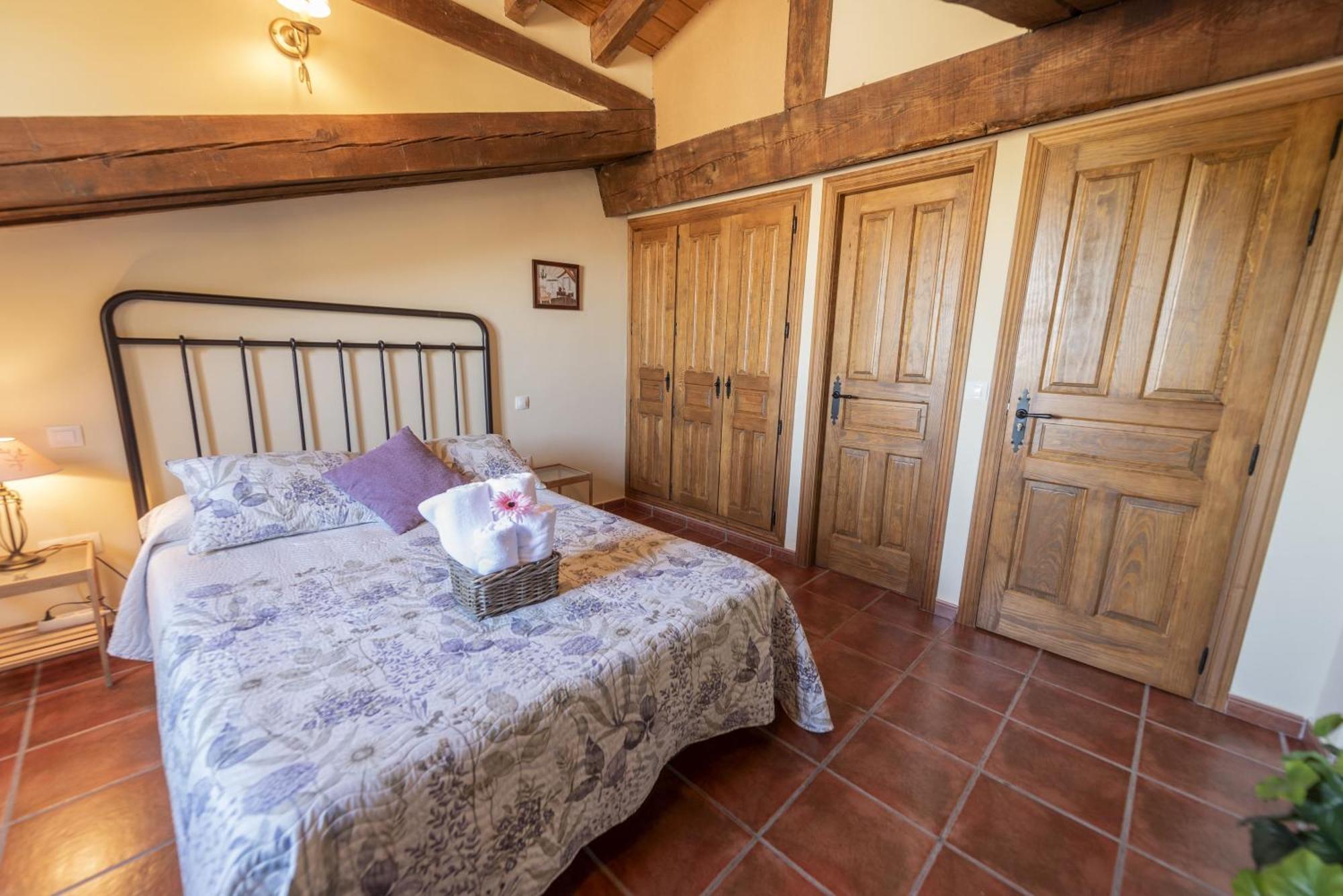 La Hacendera Entre Hoces - 20-28Pax-10 Hab Con Banos En Suite Maderuelo Kültér fotó